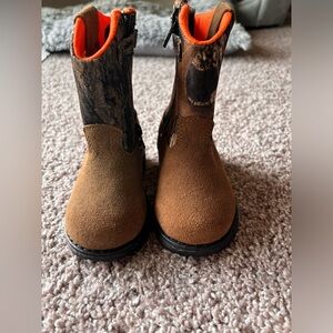 Game Winner Toddler size 6 Camo Hunting Boots